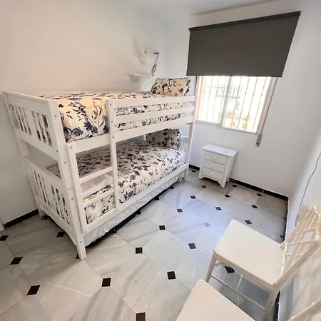 La Gran Playa,piscina Terraza Y Parking 8 Personas Malaga